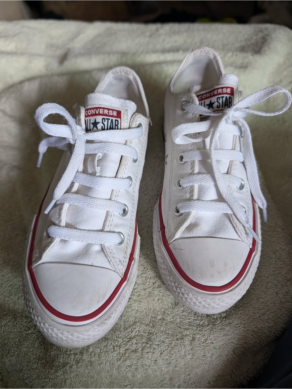 Converse White Low Top Kids Sneakers with Red Trim